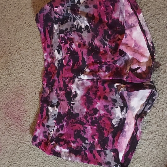 Shorts - Picture 2 of 4